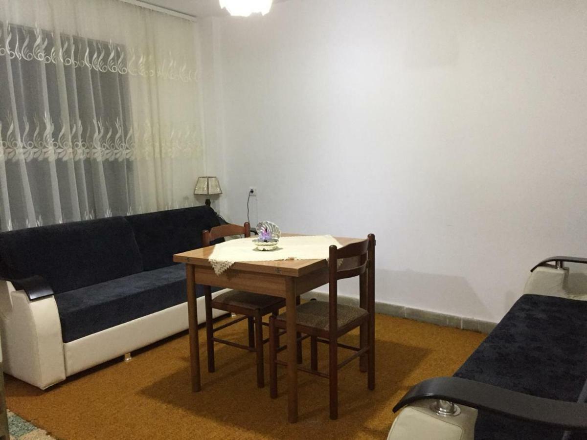 Apartament Berati Exteriör bild