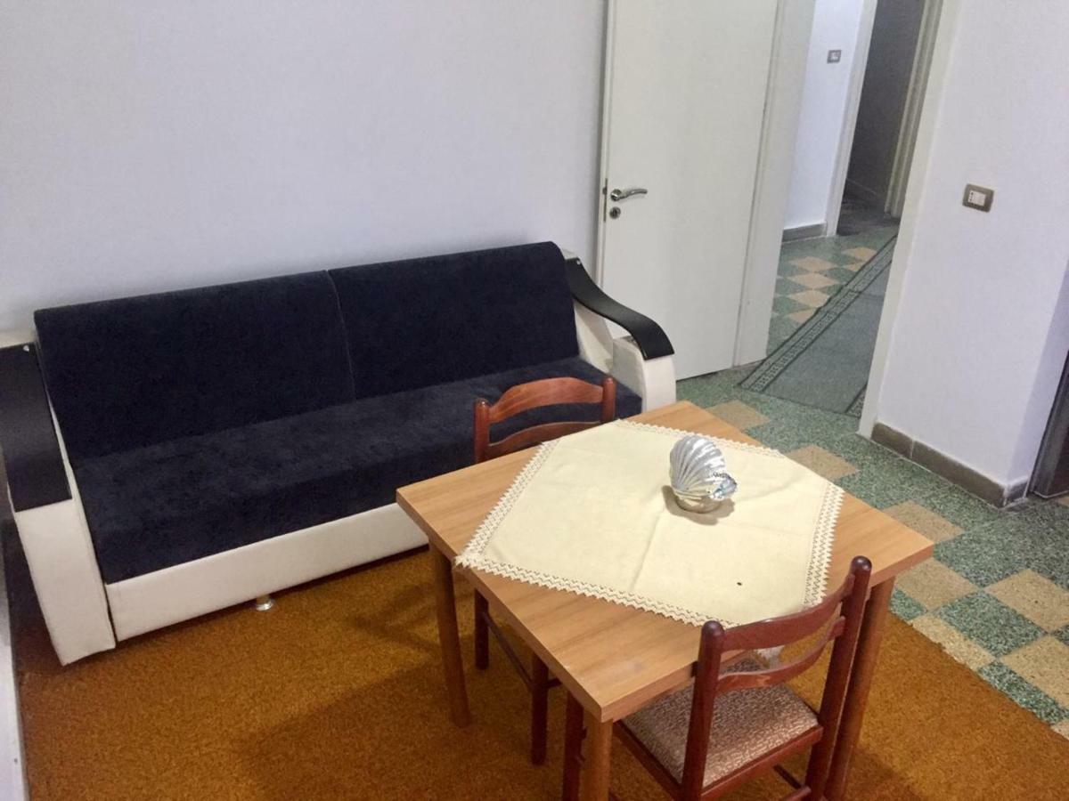 Apartament Berati Exteriör bild